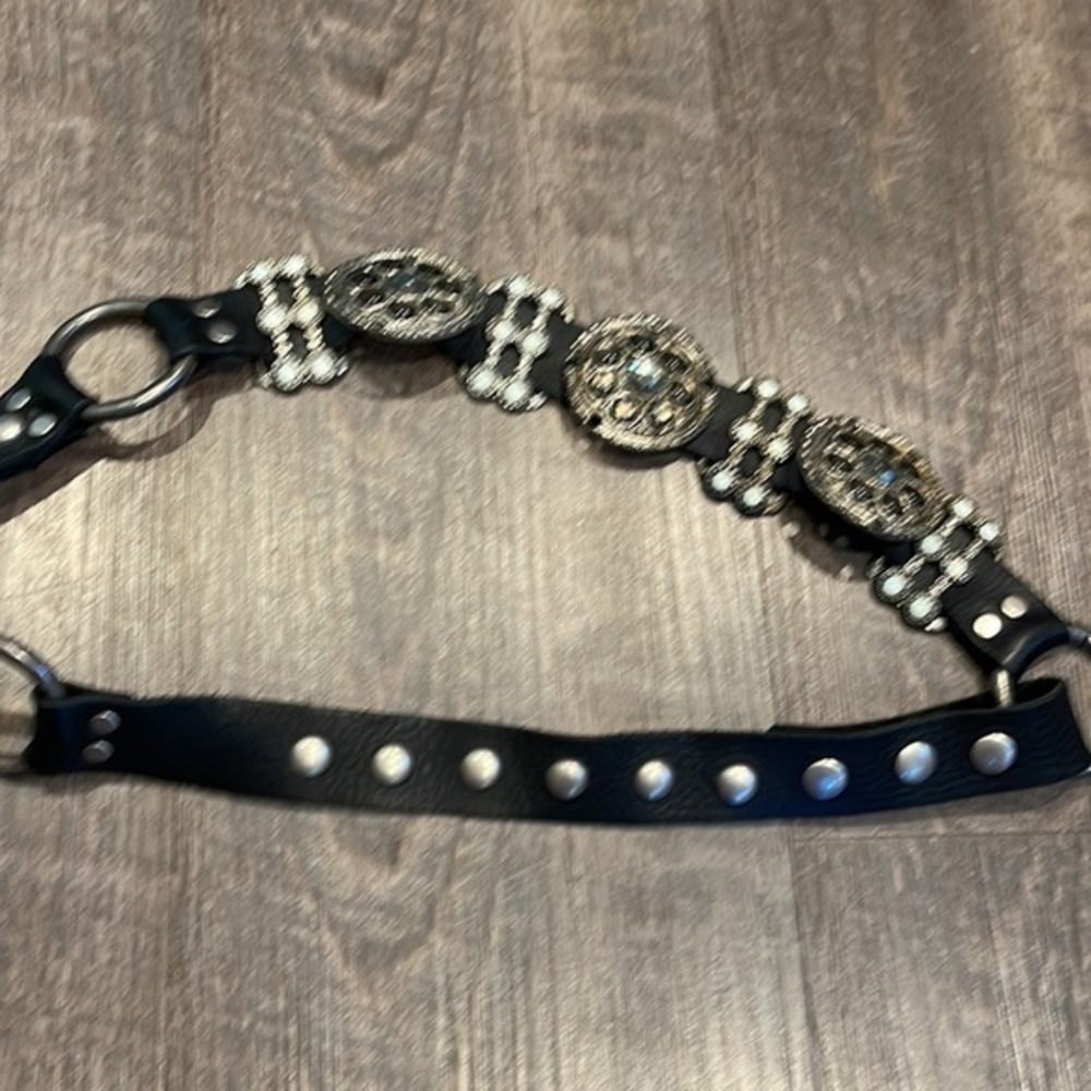 Leather and stone silver medallion wrap belt - Picture 3 of 4